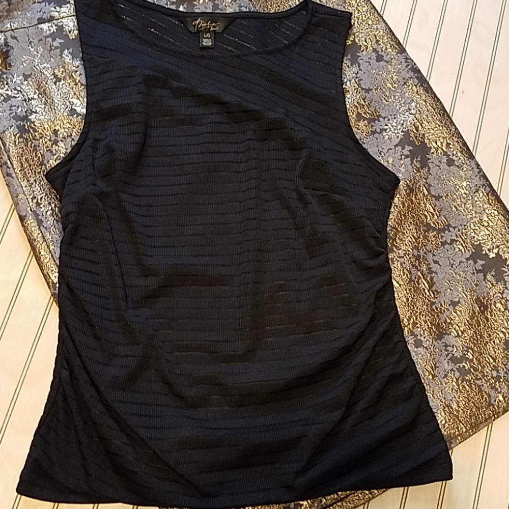 Ladies Top - Picture 4 of 4